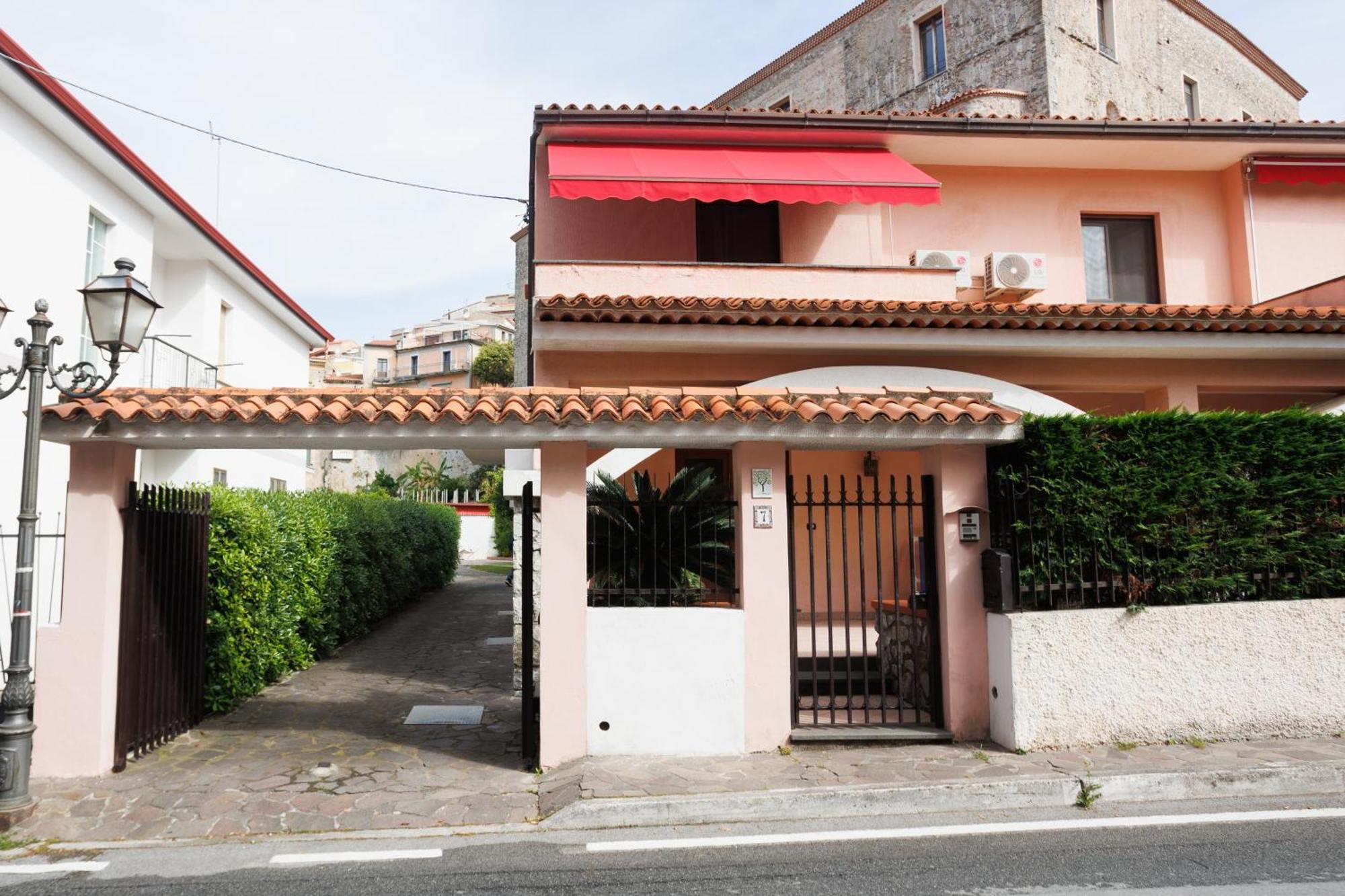 The Lemon Tree House Scalea Exterior foto