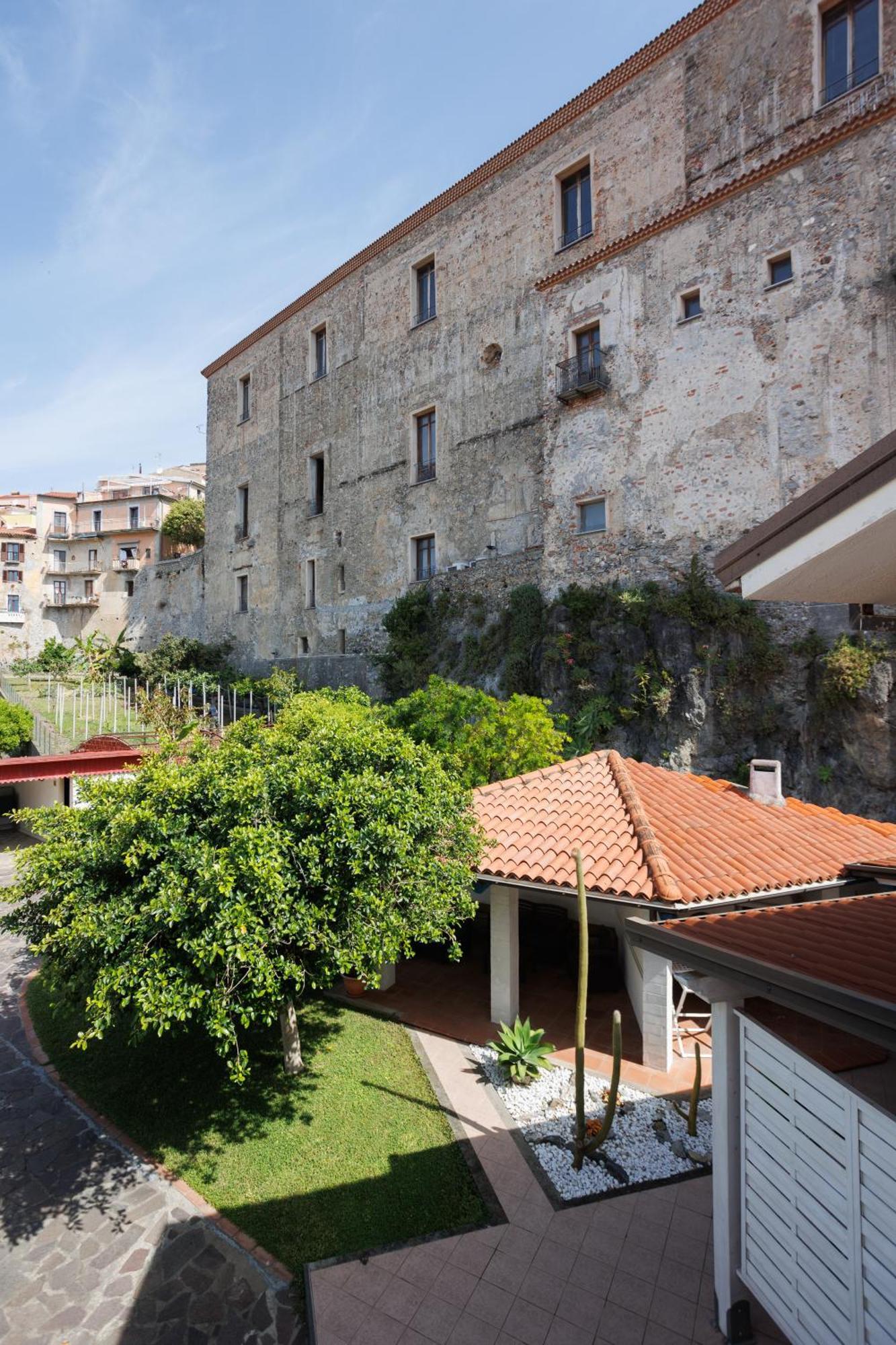 The Lemon Tree House Scalea Exterior foto
