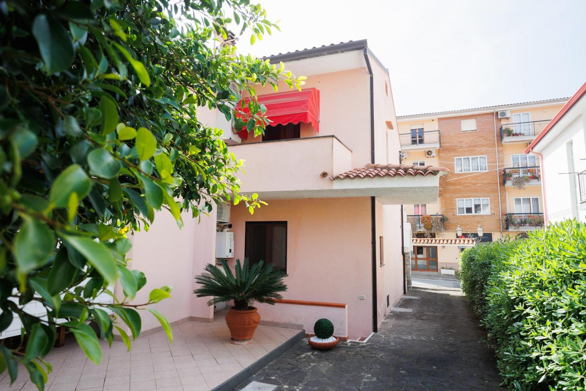 The Lemon Tree House Scalea Exterior foto